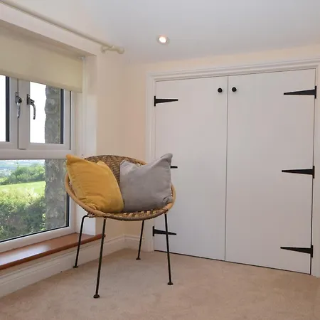 Дом отдыха 2 Bed In 75697 *