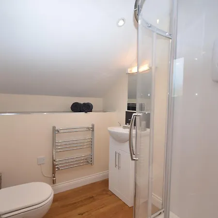 2 Bed In 75697 *