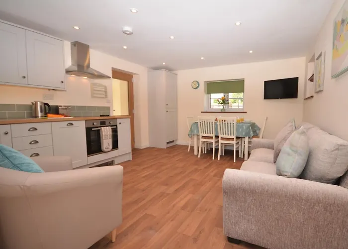 2 Bed In Oc-75697 * Bristol