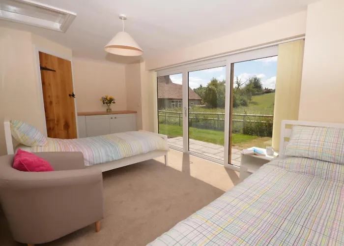 Nyaraló 2 Bed In Oc-75697 Bristol