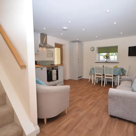 2 Bed In 75697 Nyaraló Bristol