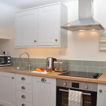 2 Bed In 75697