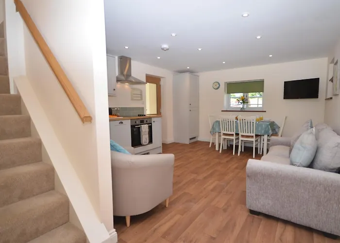 2 Bed In Dundry 75697