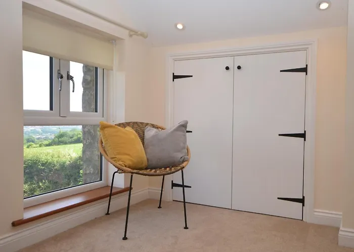 2 Bed In Dundry 75697 Holiday home